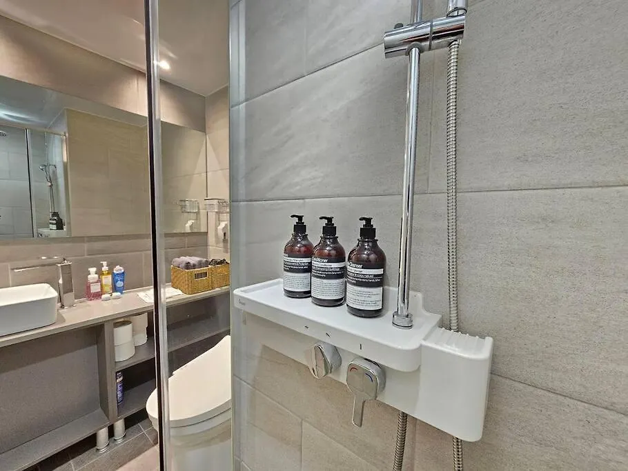 Yeongjeong Ocean & Park View Apartment Incheon